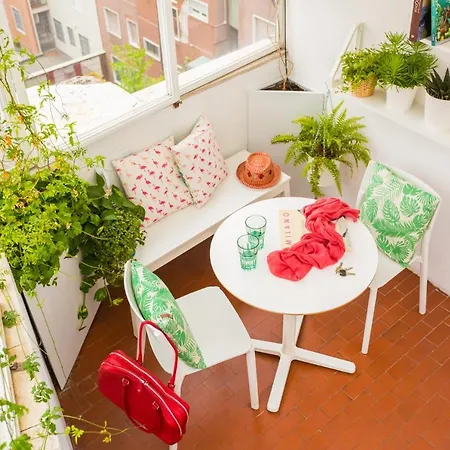 Duomo Views, Light, Jungle-inspired With Terrace * Mailand
